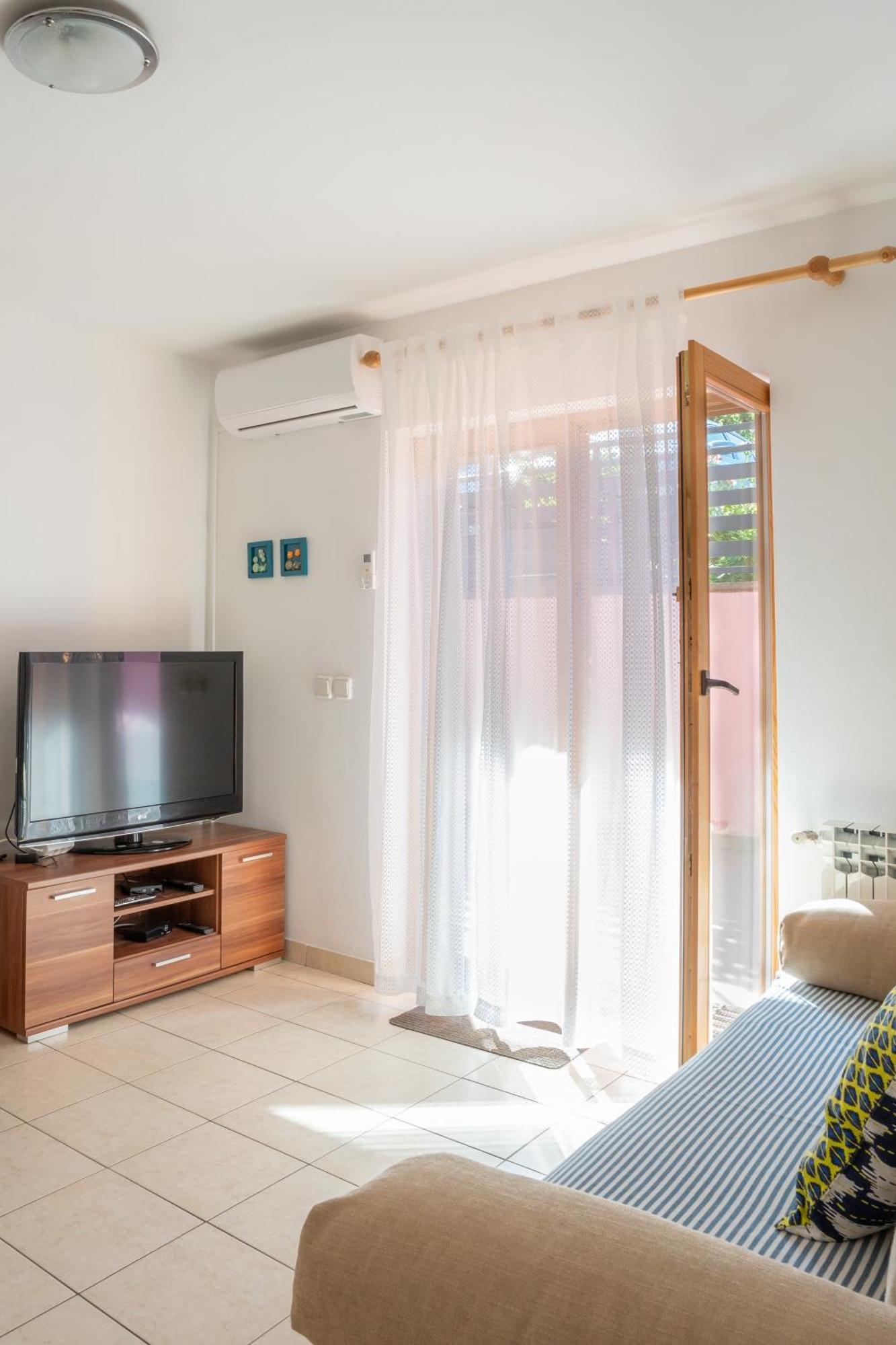 Sunny Apartment Valbandon 法扎纳 外观 照片