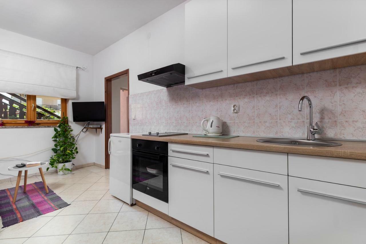 Sunny Apartment Valbandon 法扎纳 外观 照片